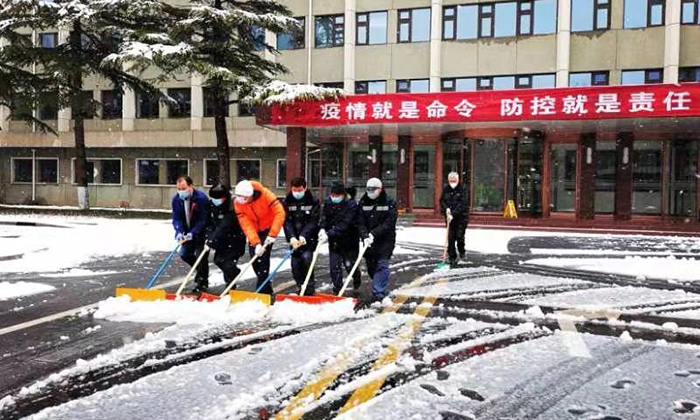 浴“雪”奋战保平安|首华物业公司全力做好雨雪天气服务保障
